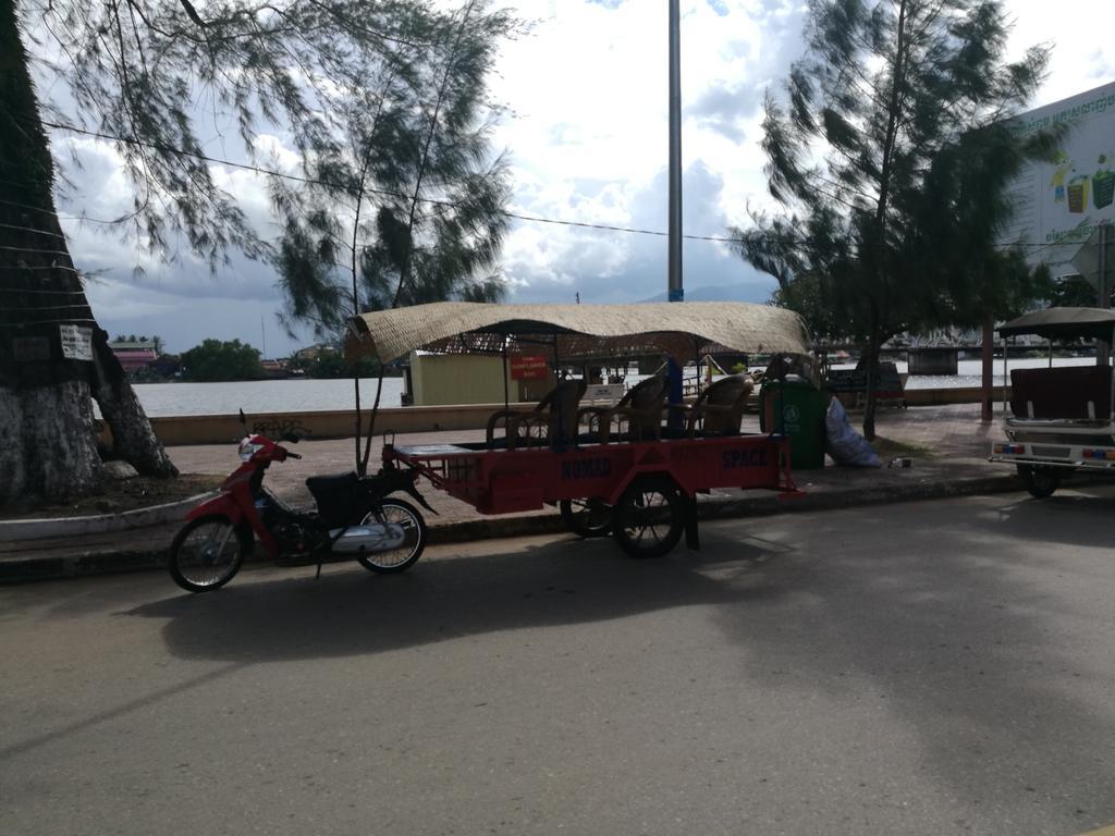 Nomads Guesthouse Kampot Luaran gambar