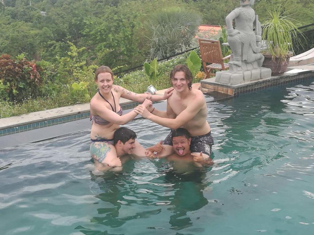 Nomads Guesthouse Kampot Luaran gambar